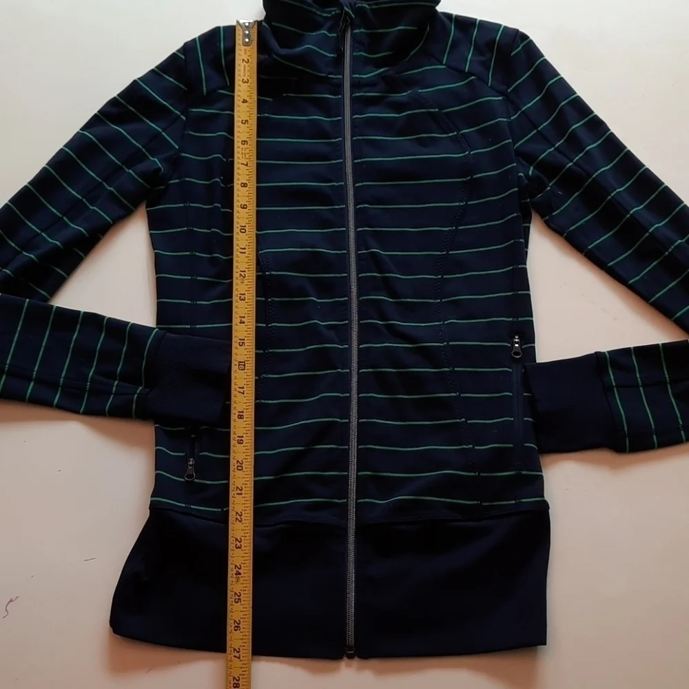 Lululemon Nice Asana Jacket slalom stripe inkwell navy green 8